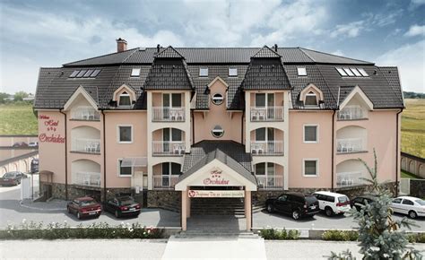 Vstup do hotela Orchidea Veľký Meder