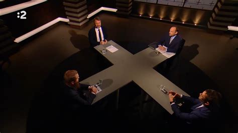 Dilatačné plaváky v bazéne usporiadané do kríža