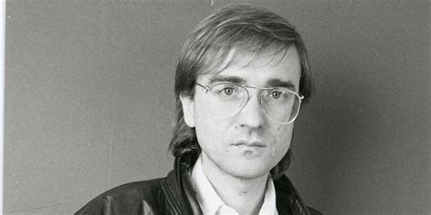 Miro Žbirka s kvetom