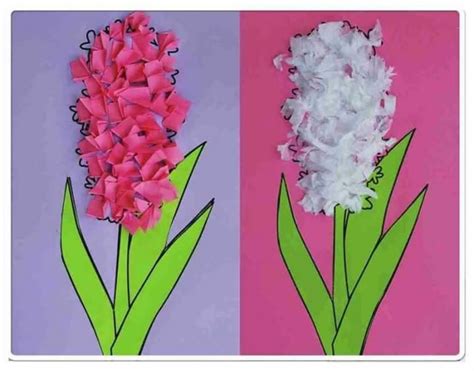 Hyacinty vyrobené z vlnitého papiera