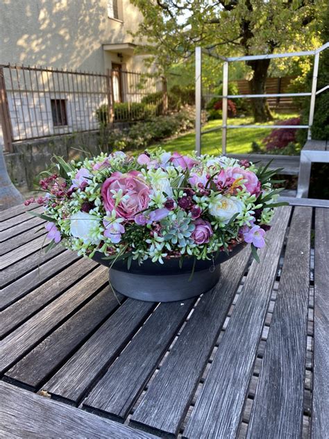 Aranžmán z umelých čiernych orchideí