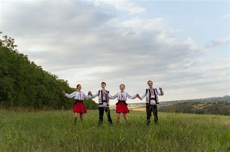 Ľudové kvetinové motívy a ich historický vývoj