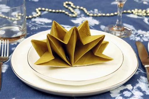 Skladanie prvej vrstvy kvetu