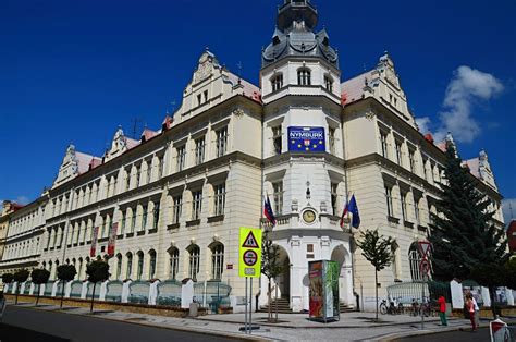 Archívne fotografie Bohumila Hrabala s jeho láskami