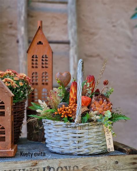 Rôzne druhy prírodných materiálov na dekorácie