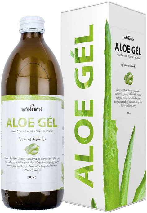 Detail listu aloe vera s gélovou dužinou