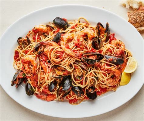 Ilustrácia muchovníka s plodmi