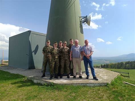 Ukážka techniky šrafovania a bodkovania