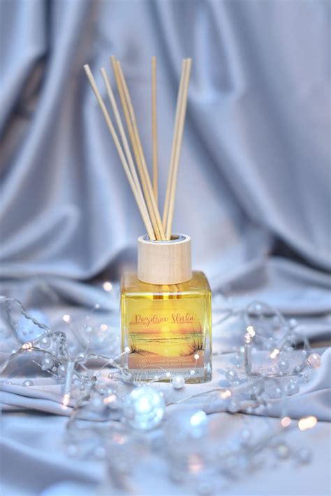 aromadifuzér s esenciálnymi olejmi